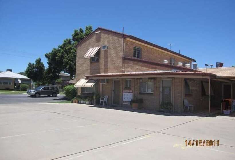 מוטל The Phoenix Artesian Spa Resort And Accommodation