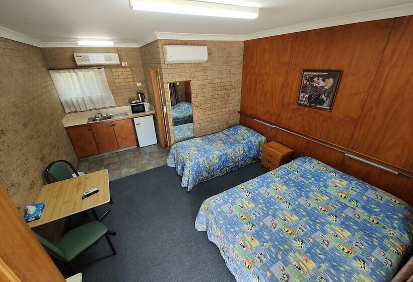 מוטל The Phoenix Artesian Spa Resort And Accommodation