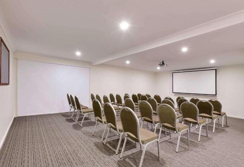 汽车旅馆 Ibis Styles Canberra Tall Trees