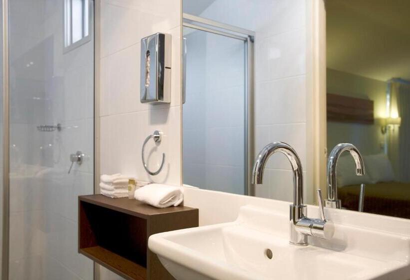 مُتل Ibis Styles Canberra Tall Trees