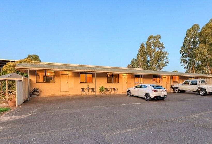 New Crossing Place Motel