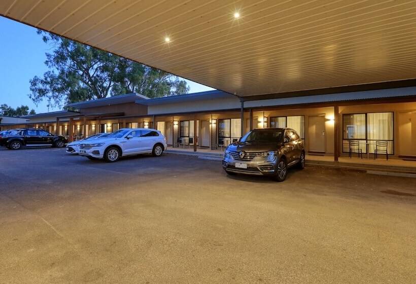 New Crossing Place Motel