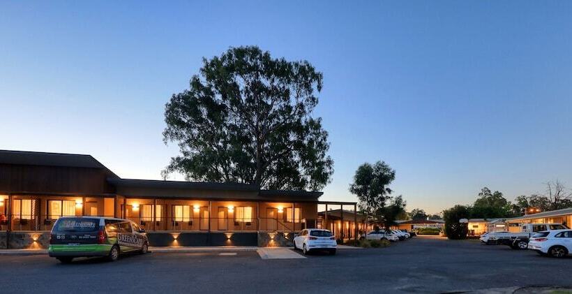 New Crossing Place Motel