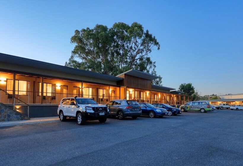 New Crossing Place Motel