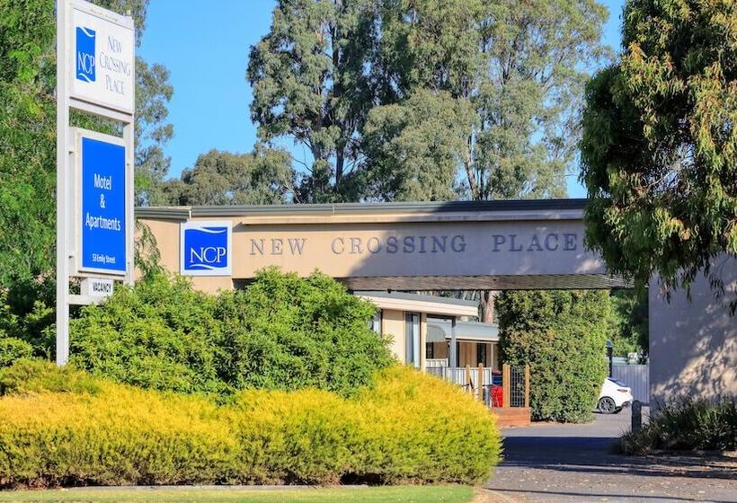 New Crossing Place Motel