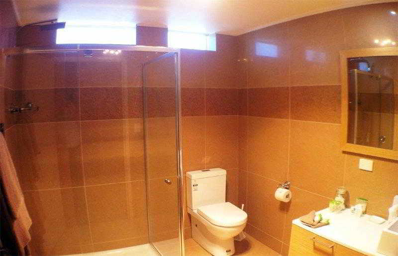 New Crossing Place Motel