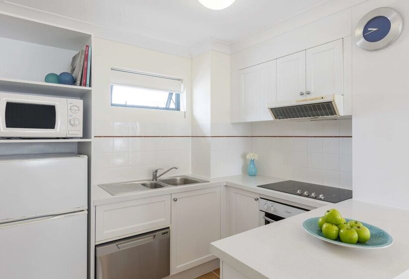 Oaks Gold Coast Calypso Plaza Suites