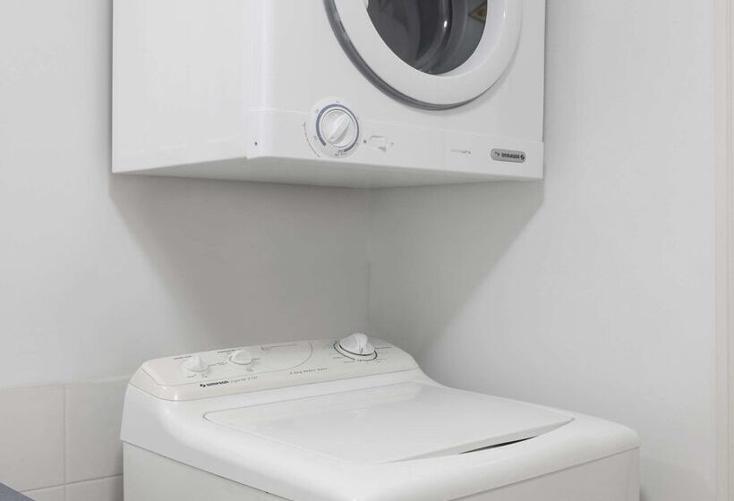 Oaks Gold Coast Calypso Plaza Suites