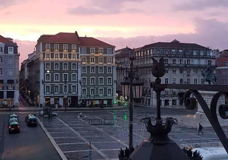 پانسیون Pensao Praca Da Figueira