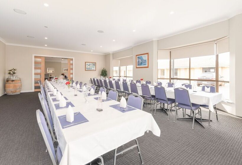 Seasonal South Motel & Function Centre