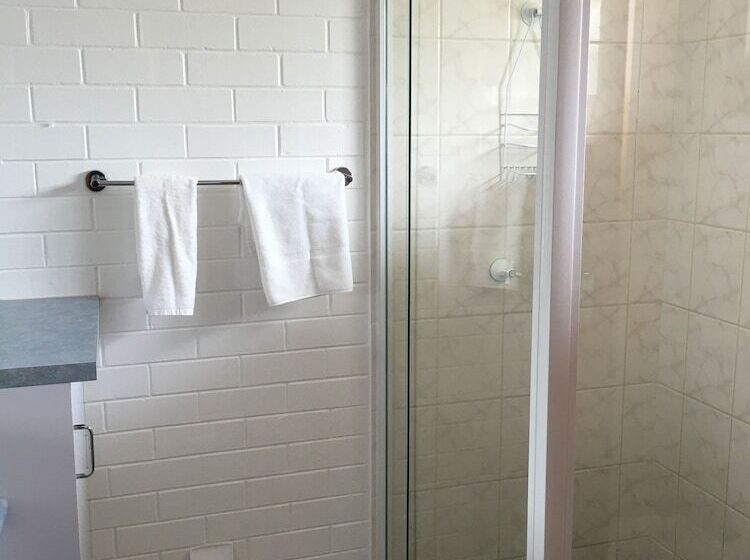 Seasonal South Motel & Function Centre