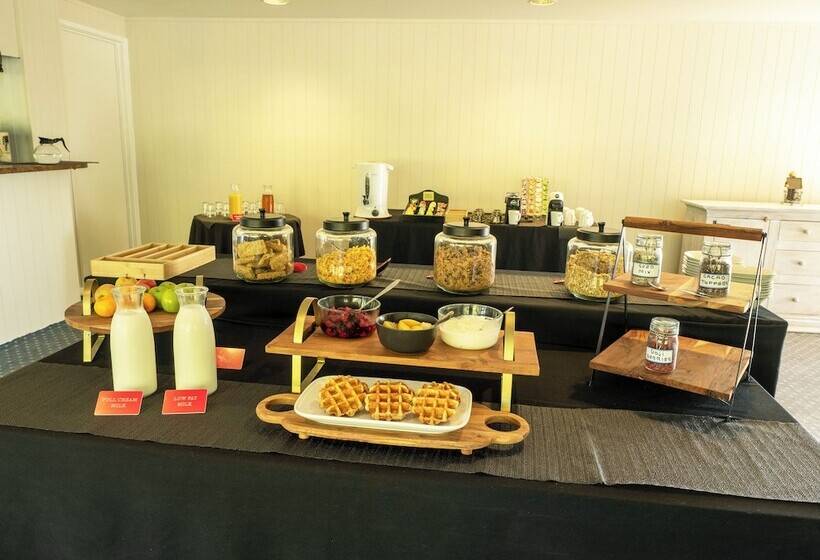 The Black Bull Motel