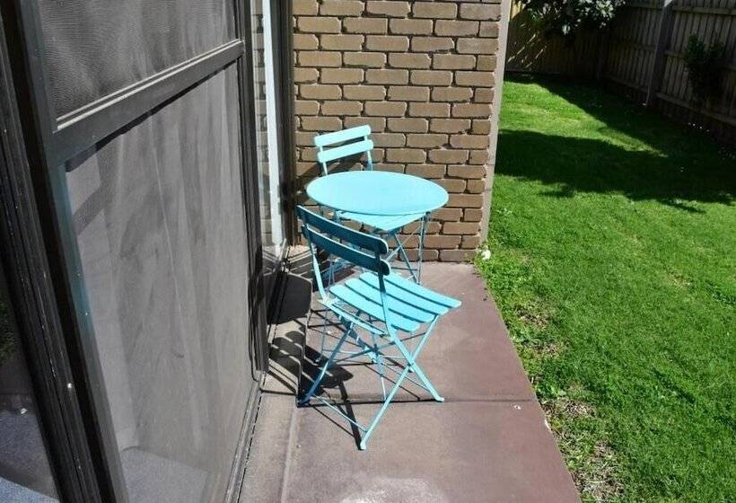 The Black Bull Motel