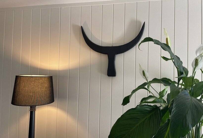 The Black Bull Motel