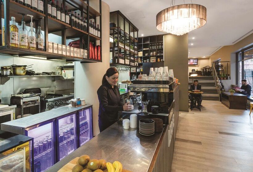 Adina Apartment Hotel Sydney Town Hall