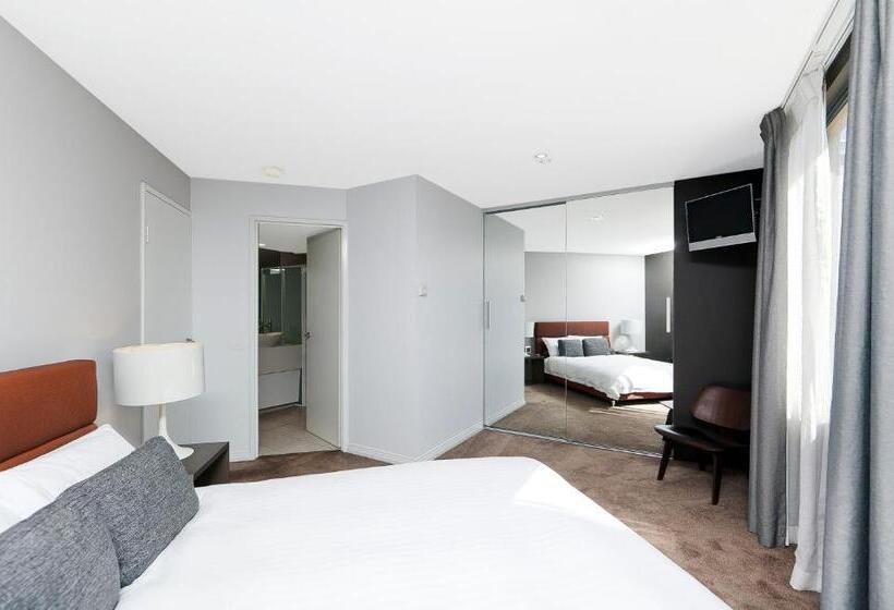 Astra Apartments   The Griffin