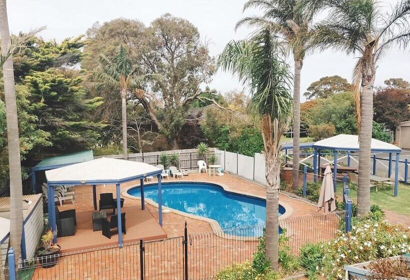 Coachman Motel And Holiday Units