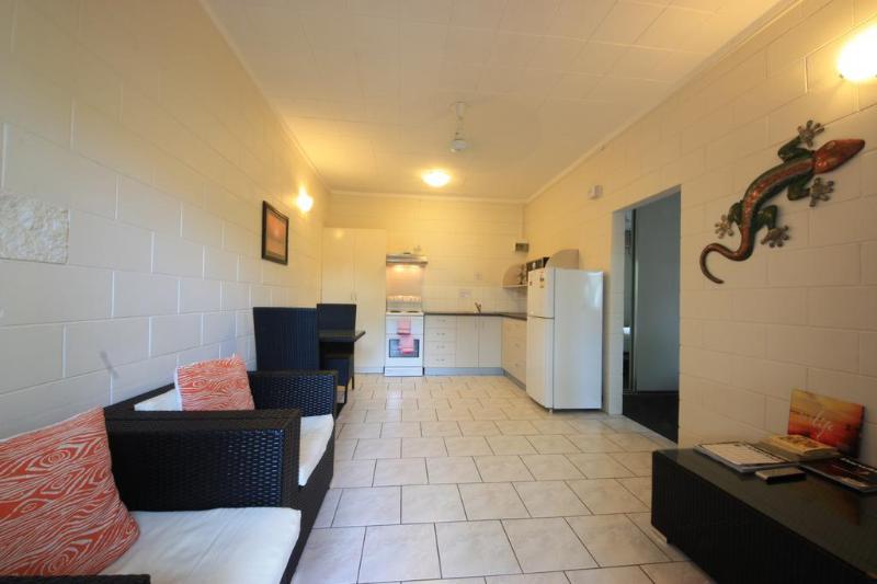 Coconut Grove Holiday Apartments