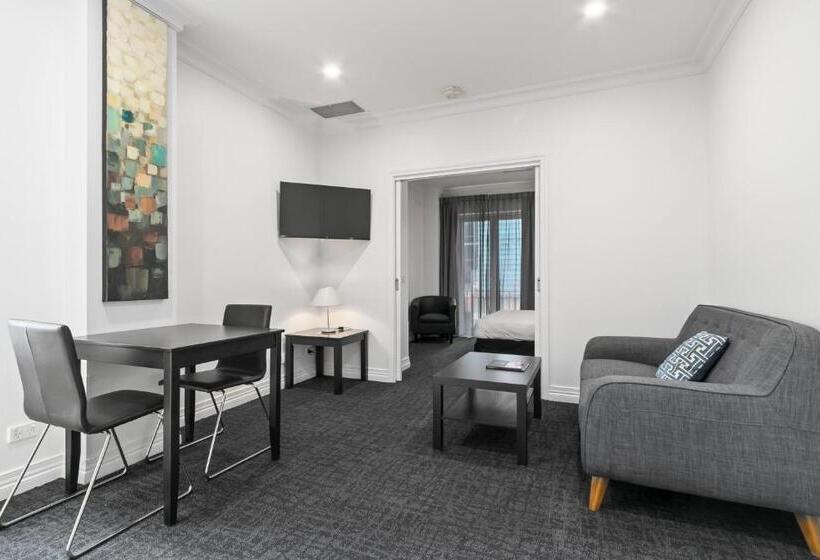 Comfort Hotel Melbourne Central