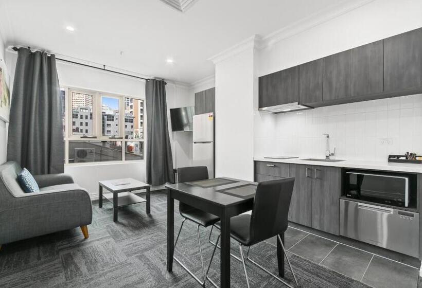 Comfort Hotel Melbourne Central