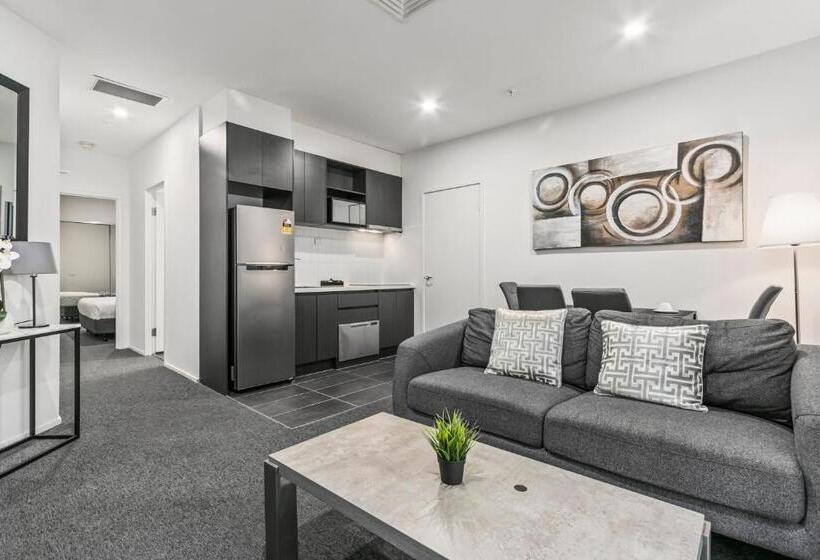 Comfort Hotel Melbourne Central