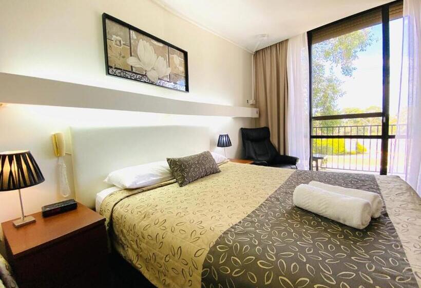 Connells Motel & Serviced Apartments