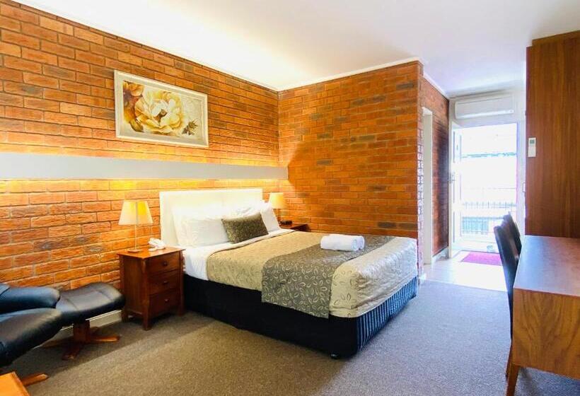 Connells Motel & Serviced Apartments