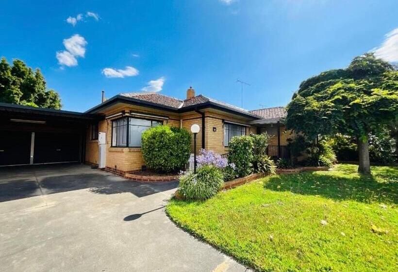 Connells Motel & Serviced Apartments