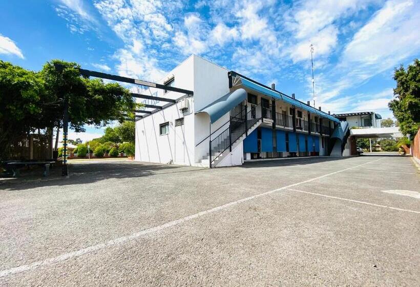 Connells Motel & Serviced Apartments