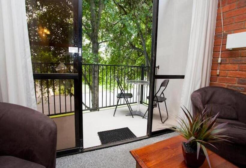 Connells Motel & Serviced Apartments