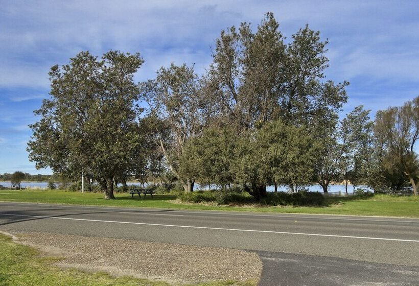 Cunningham Shore Motel