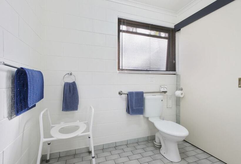 Cunningham Shore Motel