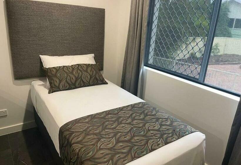 Southport Motel & Apartments