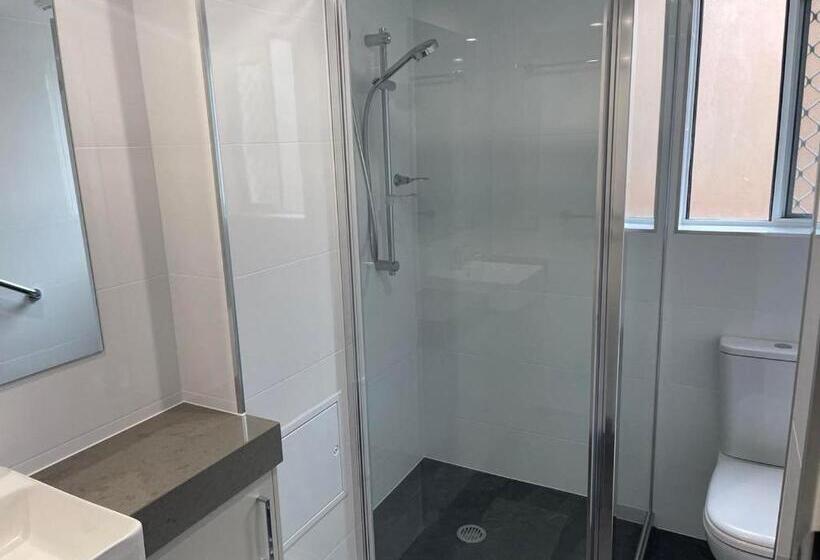 Southport Motel & Apartments