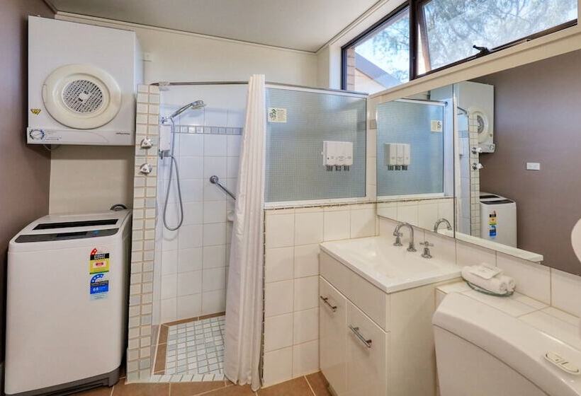 Executive Hideaway Motel