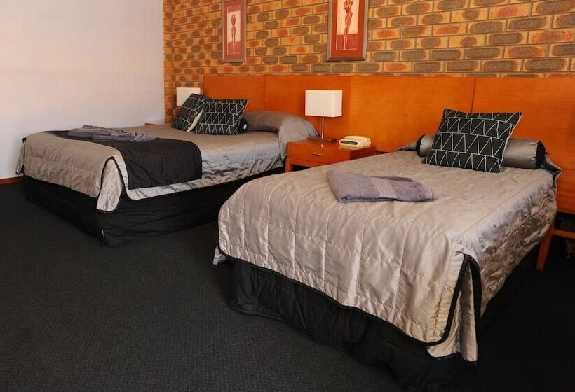 Horsham Mid City Court Motel