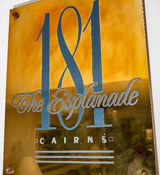 هتل 181 The Esplanade