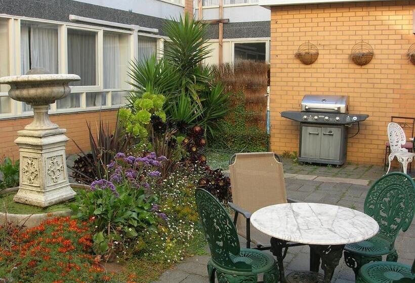 בית מלון כפרי Aberdeen Motor Inn