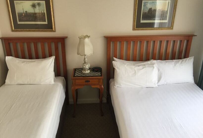 בית מלון כפרי Aberdeen Motor Inn