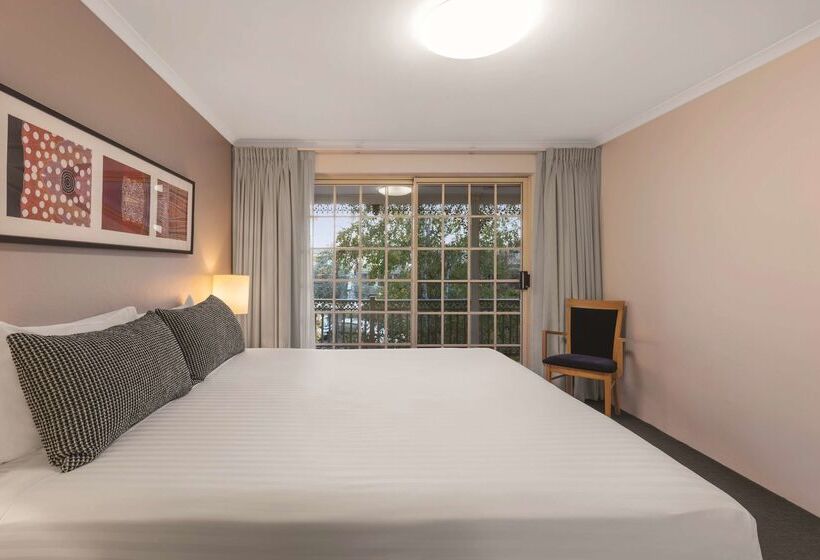 ホテル Adina Serviced Apartments Canberra Kingston