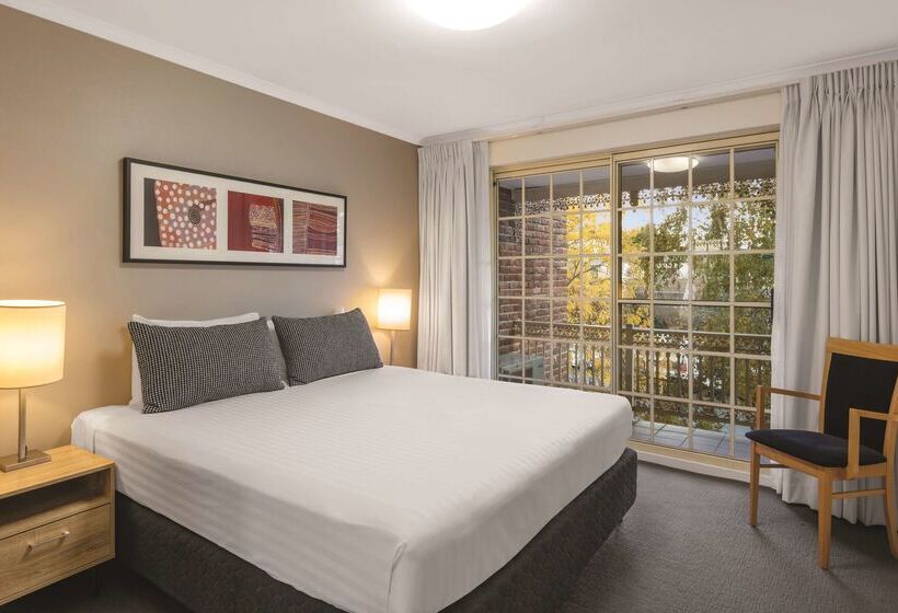 ホテル Adina Serviced Apartments Canberra Kingston