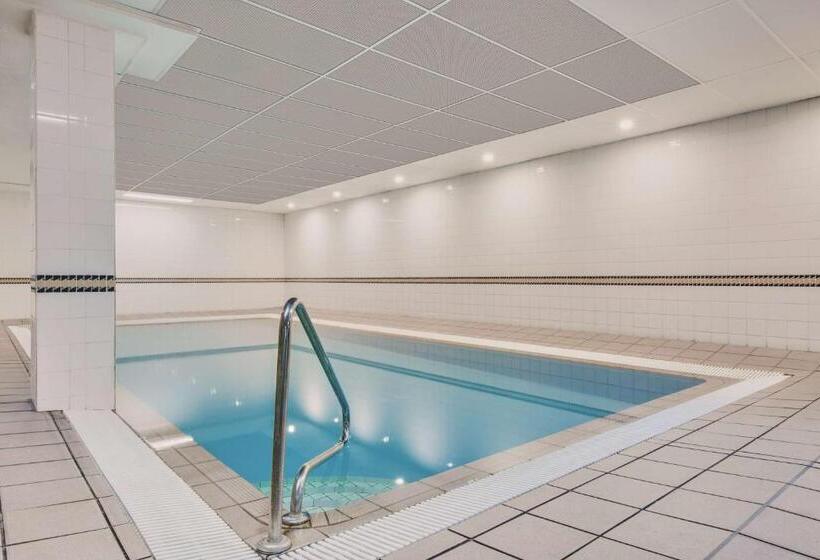 ホテル Adina Serviced Apartments Canberra Kingston