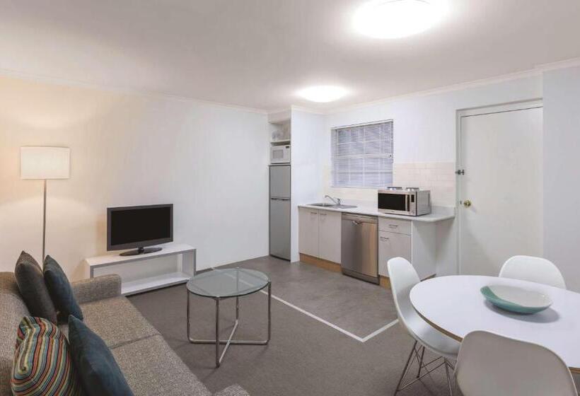 ホテル Adina Serviced Apartments Canberra Kingston