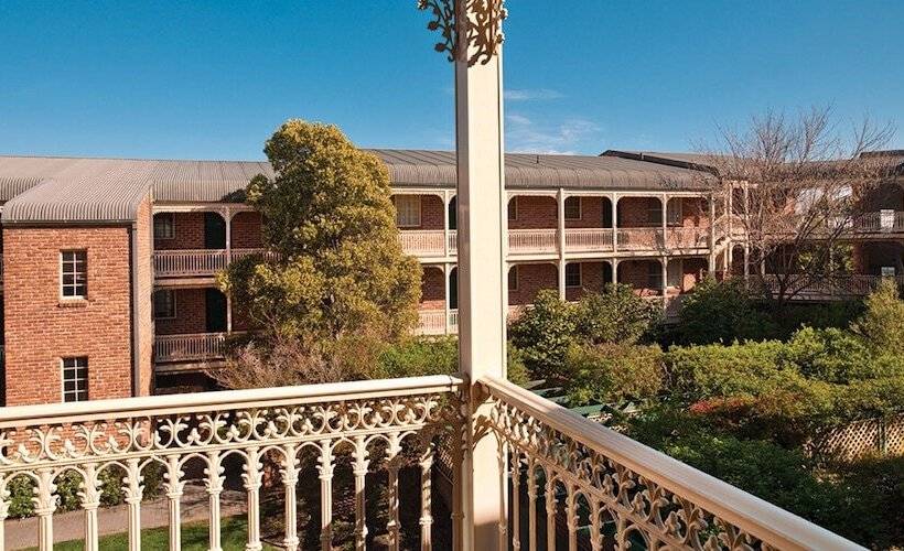 ホテル Adina Serviced Apartments Canberra Kingston