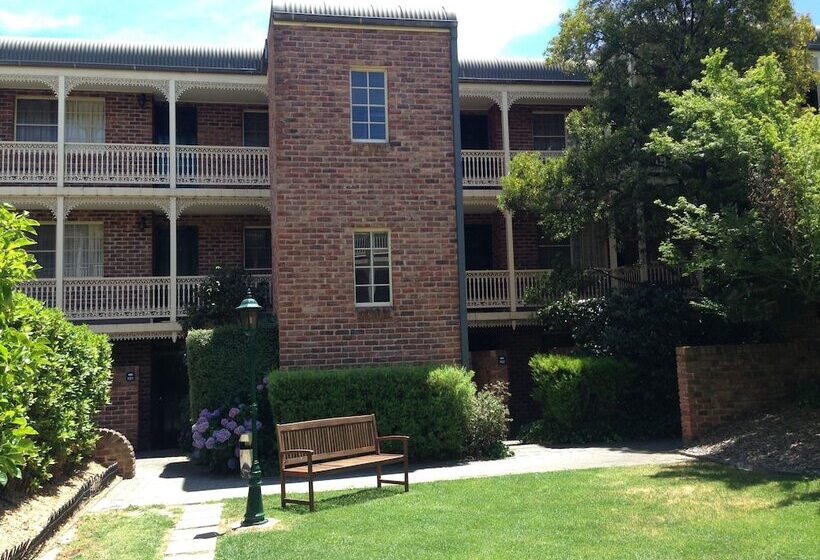 ホテル Adina Serviced Apartments Canberra Kingston