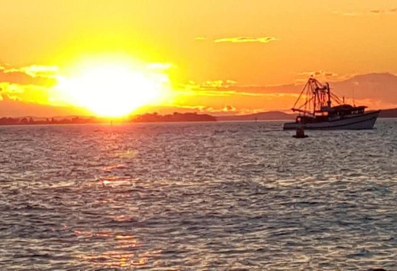 ホテル Admiral Nelson Motor Inn