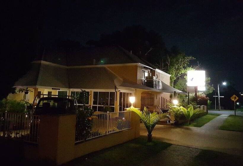 ホテル Admiral Nelson Motor Inn