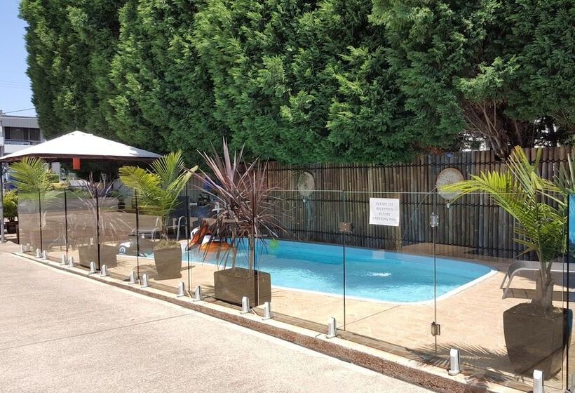 ホテル Admiral Nelson Motor Inn