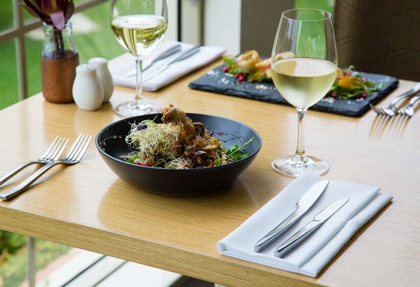 هتل Best Western Plus Hovell Tree Inn