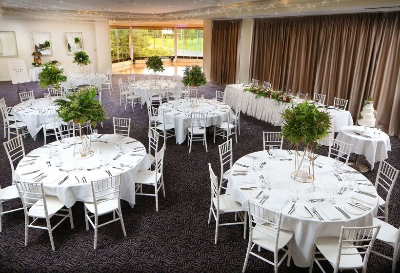 هتل Best Western Plus Hovell Tree Inn